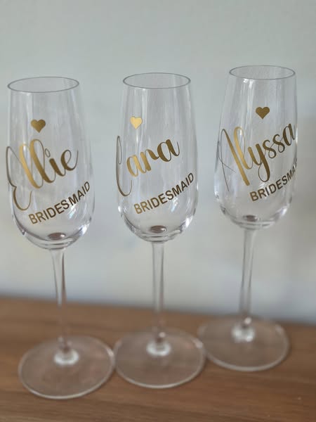 Personalised champagne flute, Bride to be gift, Bridesmaid gift, Bridesmaid proposal, Personalised prosecco glass, bridesmaid proposal box